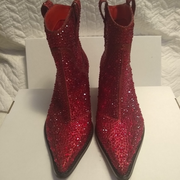 New Jessica Simpson Red Tamira2 Crystal 